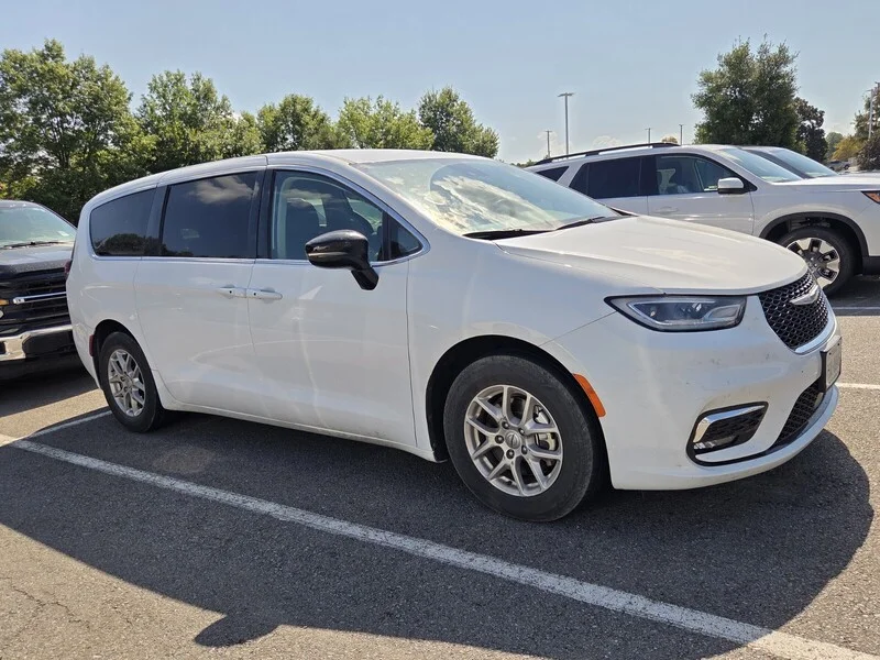 Used 2024 Bright White Clearcoat CHRYSLER TOURING L image 6