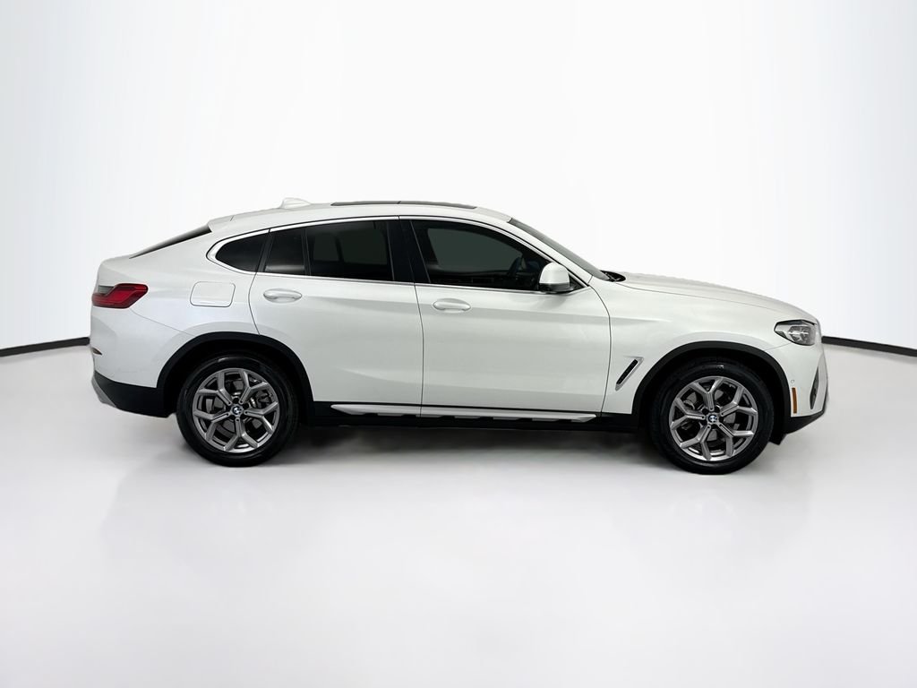 Used 2024 White BMW xDrive30i image 4