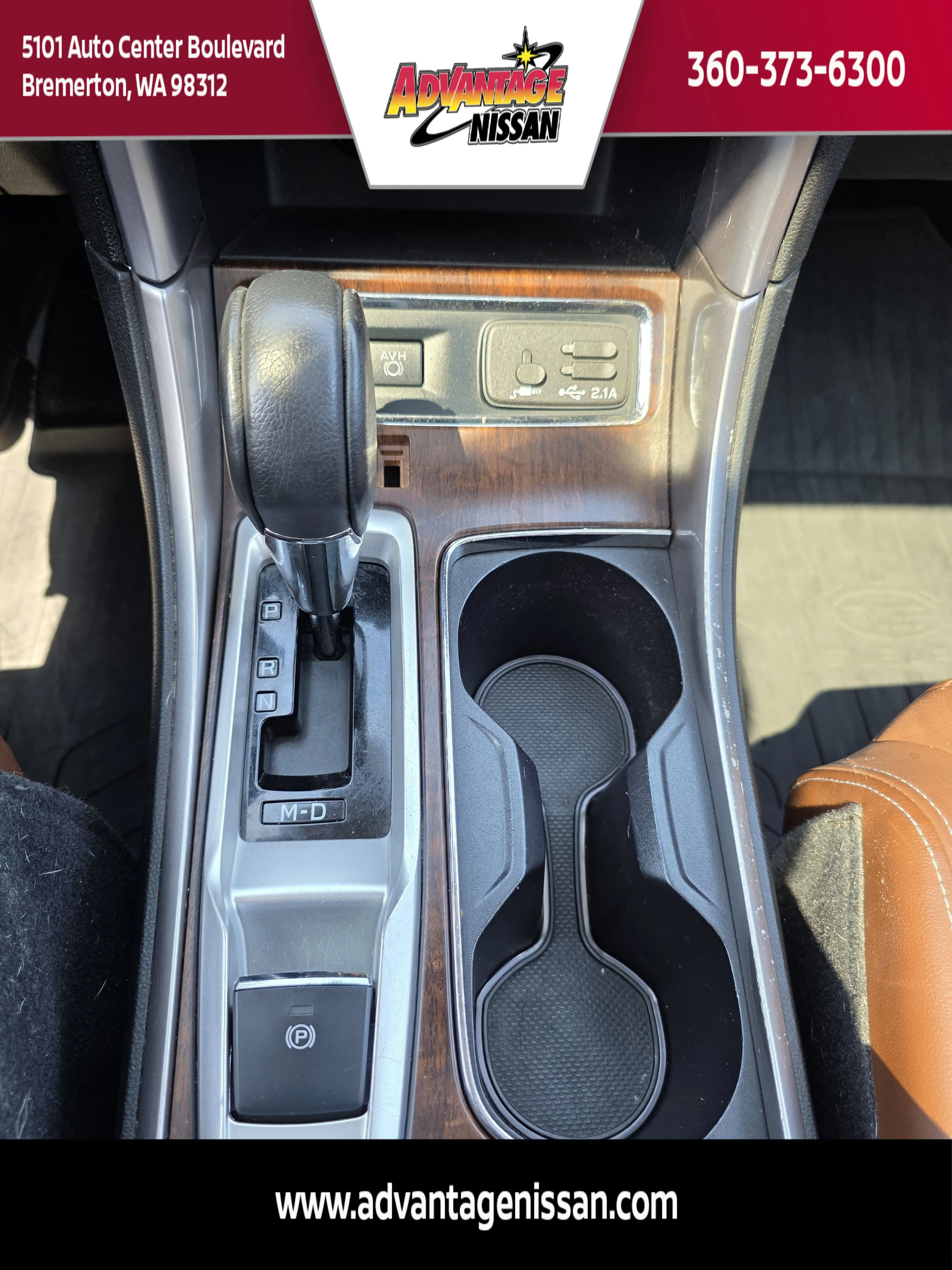 Used 2019 Crystal White Pearl Subaru Touring image 29