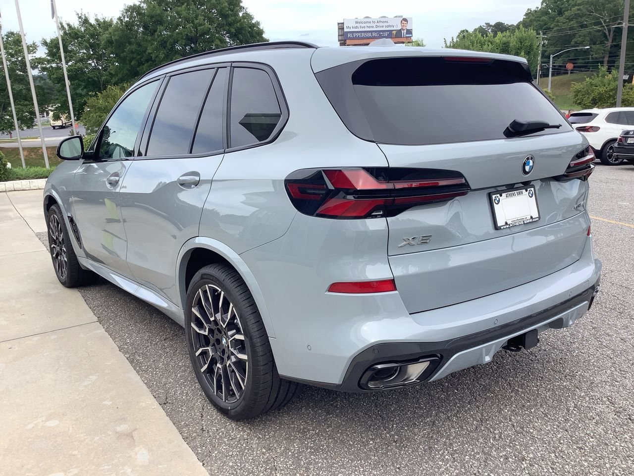 New 2026 Brooklyn Grey Metallic BMW xDrive40i image 6