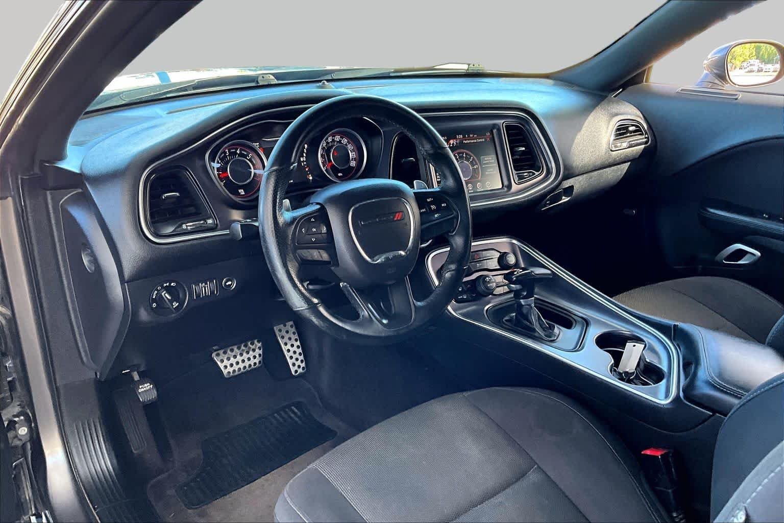 Used 2016 Granite Pearlcoat Dodge R/T Scat Pack image 18