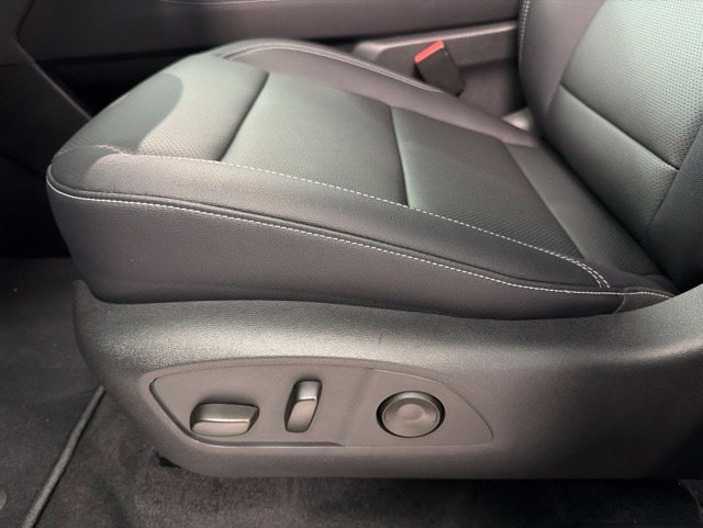 2026 Chevrolet Traverse LT - Photo 9