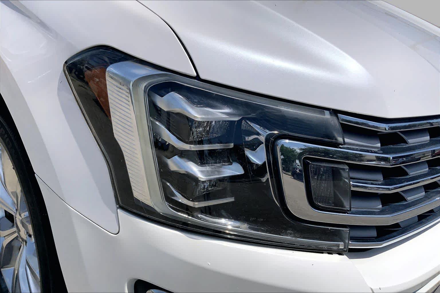 Used 2019 White Platinum Metallic Tri-Coat Ford Limited image 26