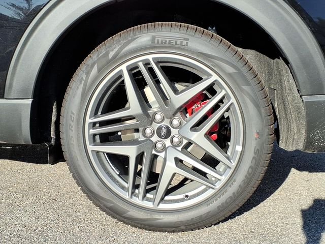 New 2026 Agate Black Metallic Ford ST image 7