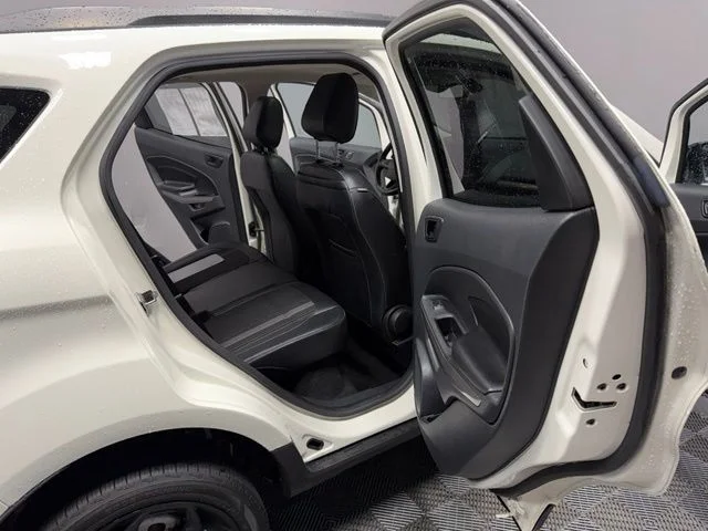 Used 2022 White Ford SES image 26