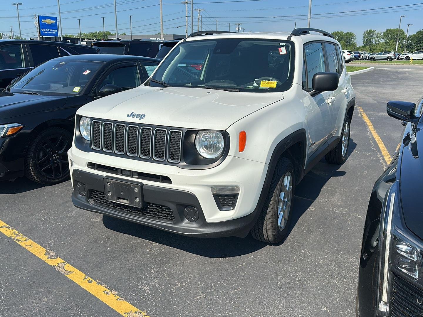 Used 2022 Alpine White Clearcoat Jeep Sport image 5