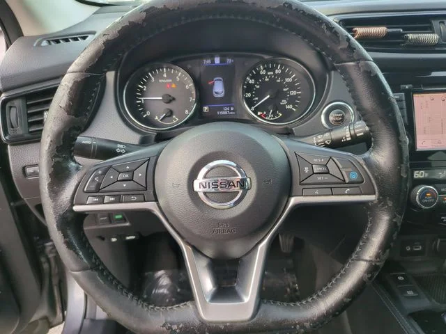 Used 2020 Gray Nissan SL image 29