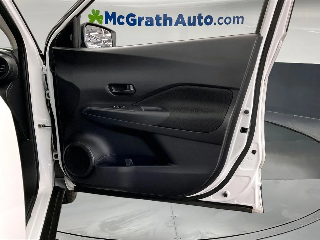 Used 2024 White Nissan S image 28