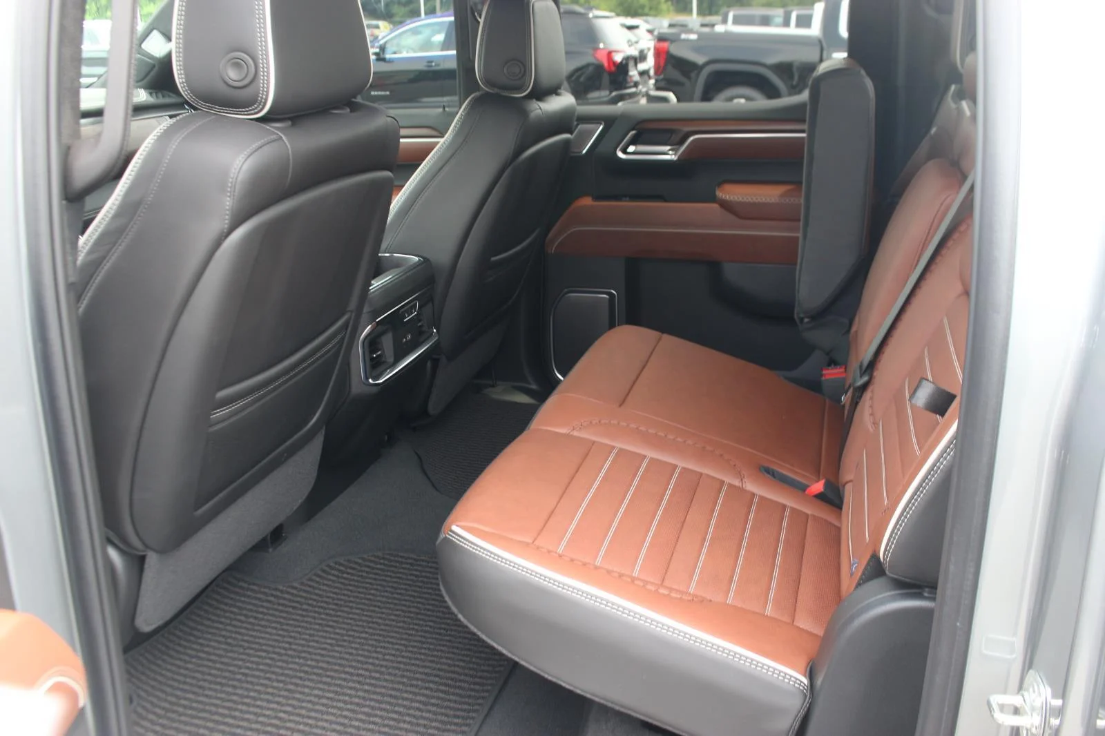 Used 2025 Sterling Metallic GMC Denali Ultimate image 12