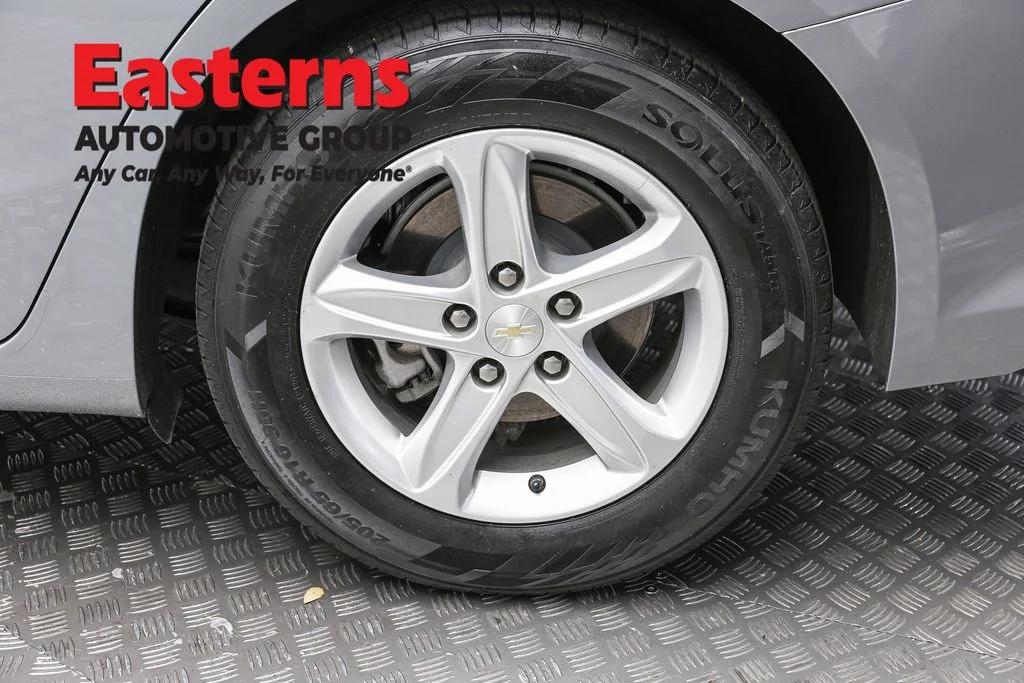 Used 2024 Gray Chevrolet LS image 8