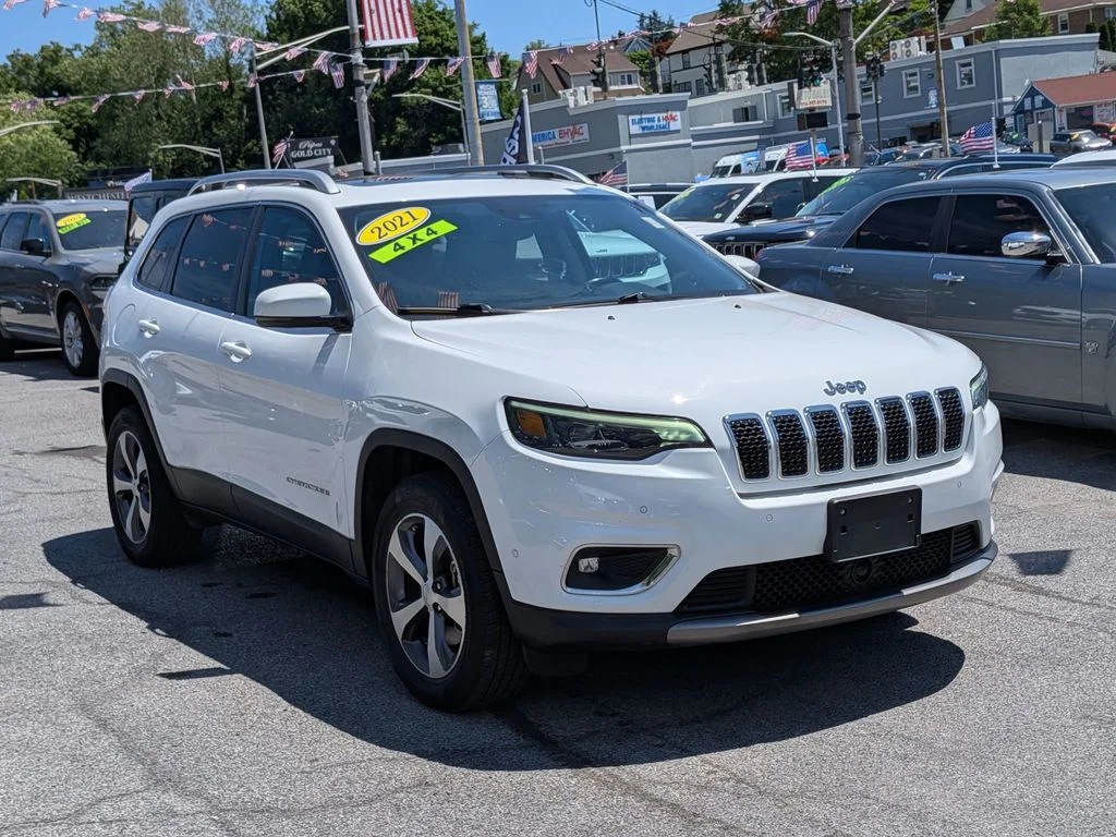 Used 2021 White Jeep Limited image 4
