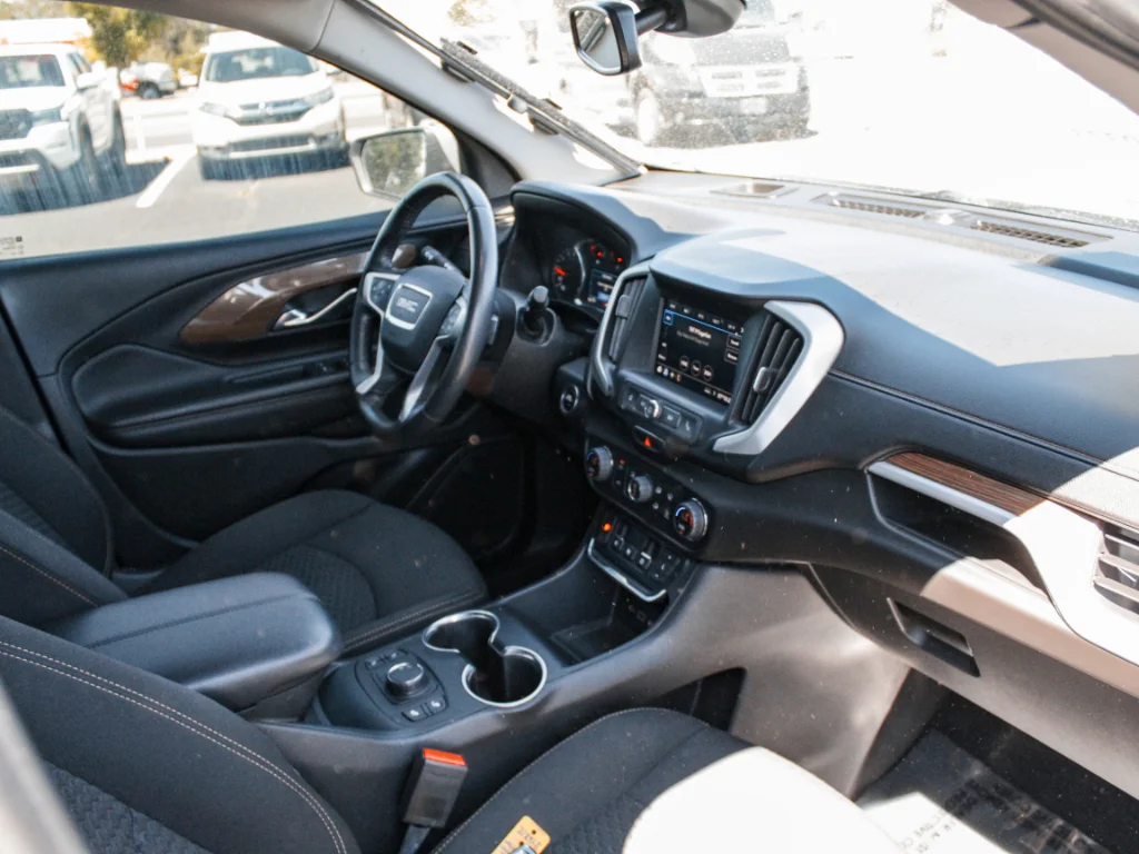 Used 2020 Quicksilver Metallic GMC SLE image 28