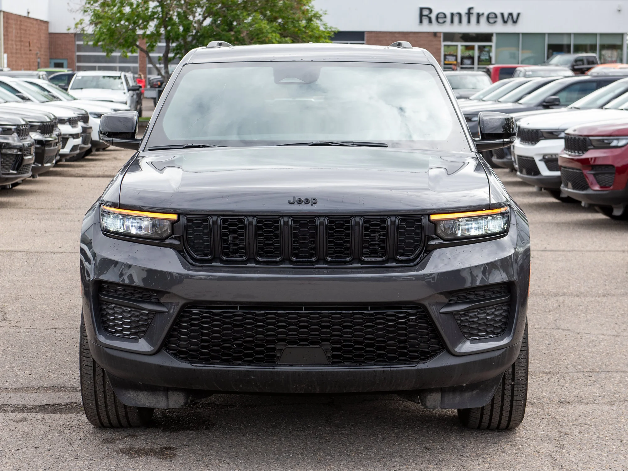 New 2025 Grey Jeep Altitude* image 7