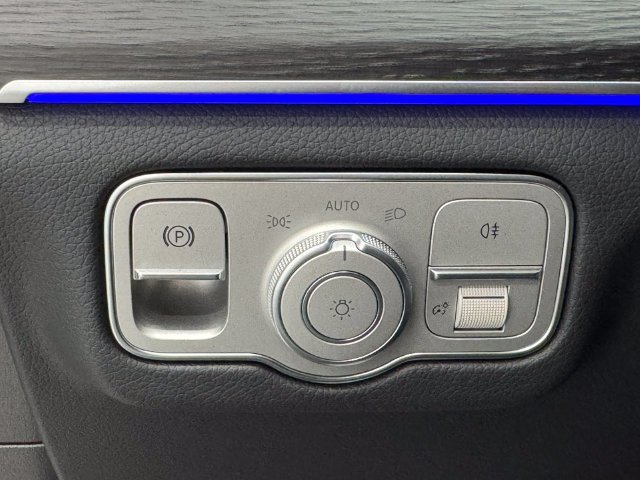 New 2026 MANUFAKTUR Alpine Grey Mercedes-Benz GLE 450 image 40