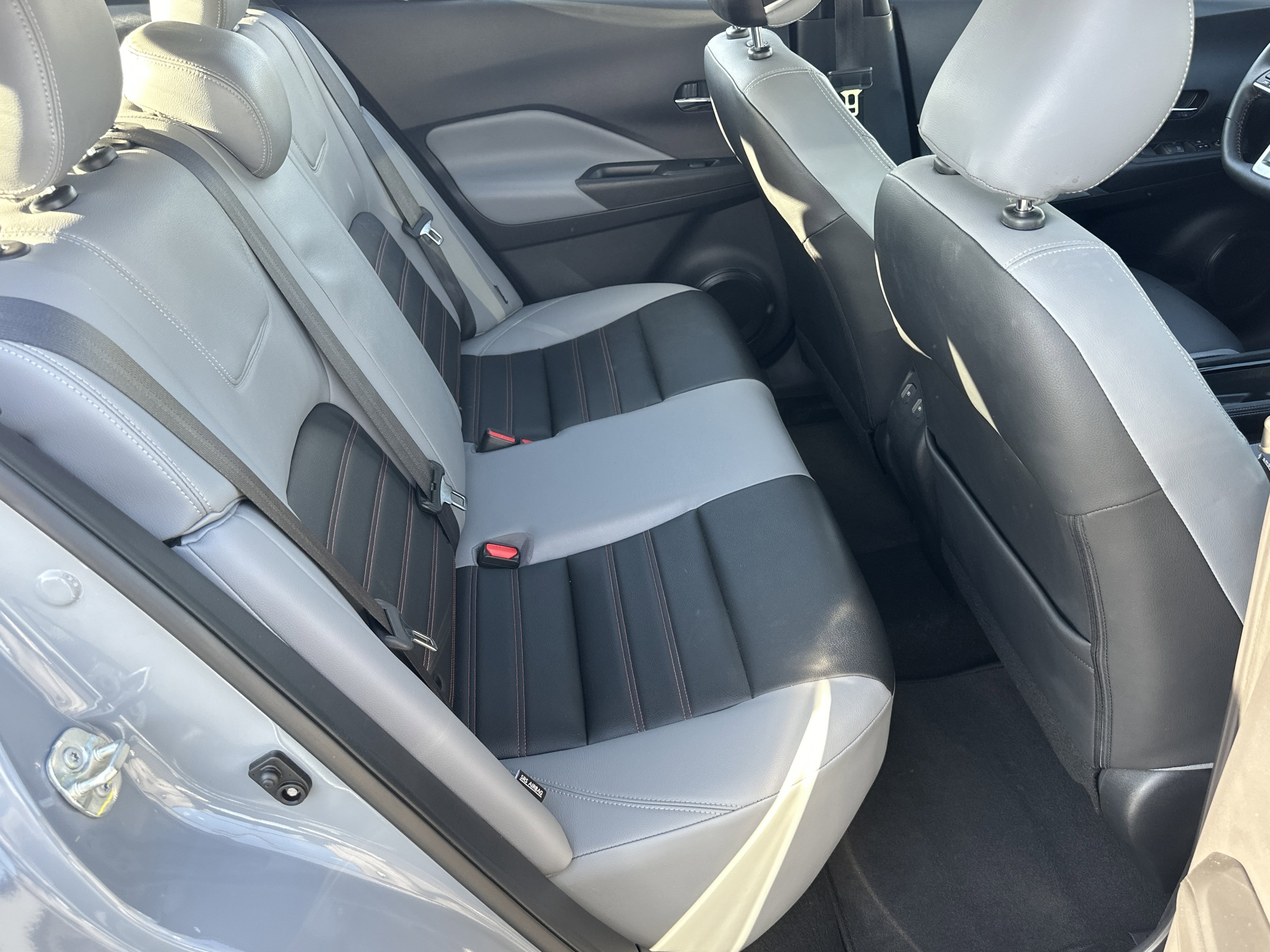 Used 2023 Gray/Super Black Nissan SR image 16