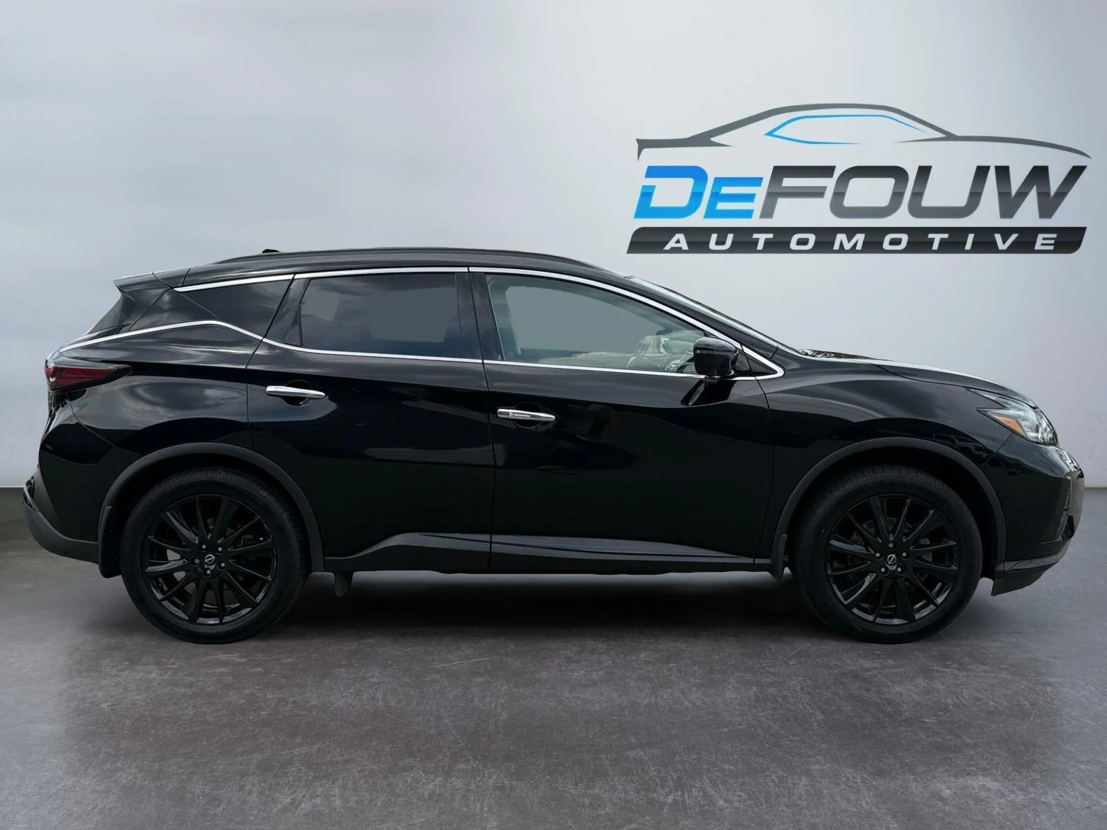 Used 2023 Super Black Nissan SL image 2