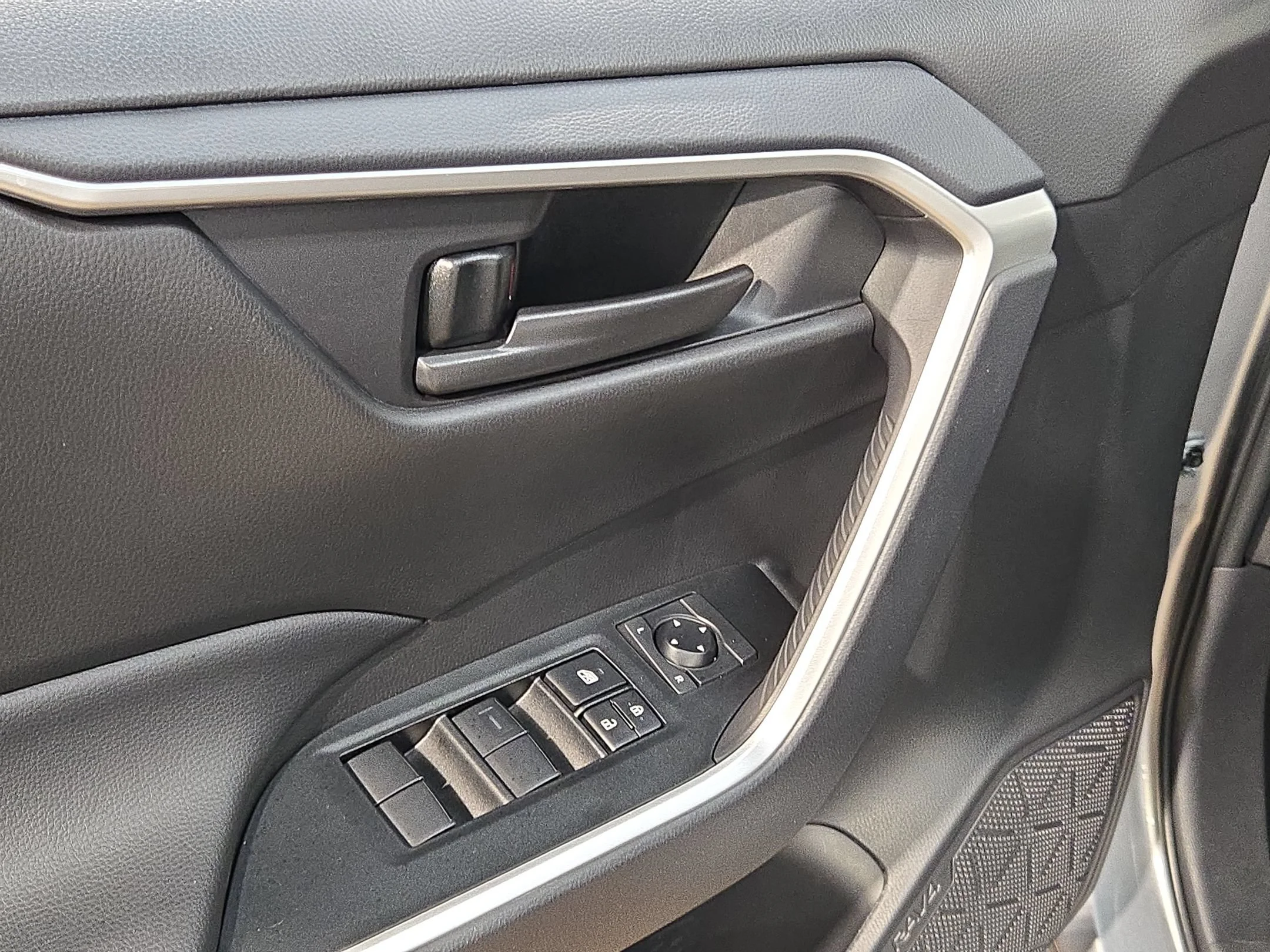 Certified Used 2025 Silver Sky Metallic Toyota LE image 21