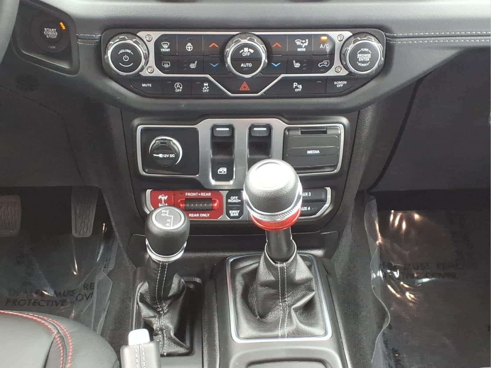 Used 2025 Anvil Clearcoat Jeep Rubicon X image 27