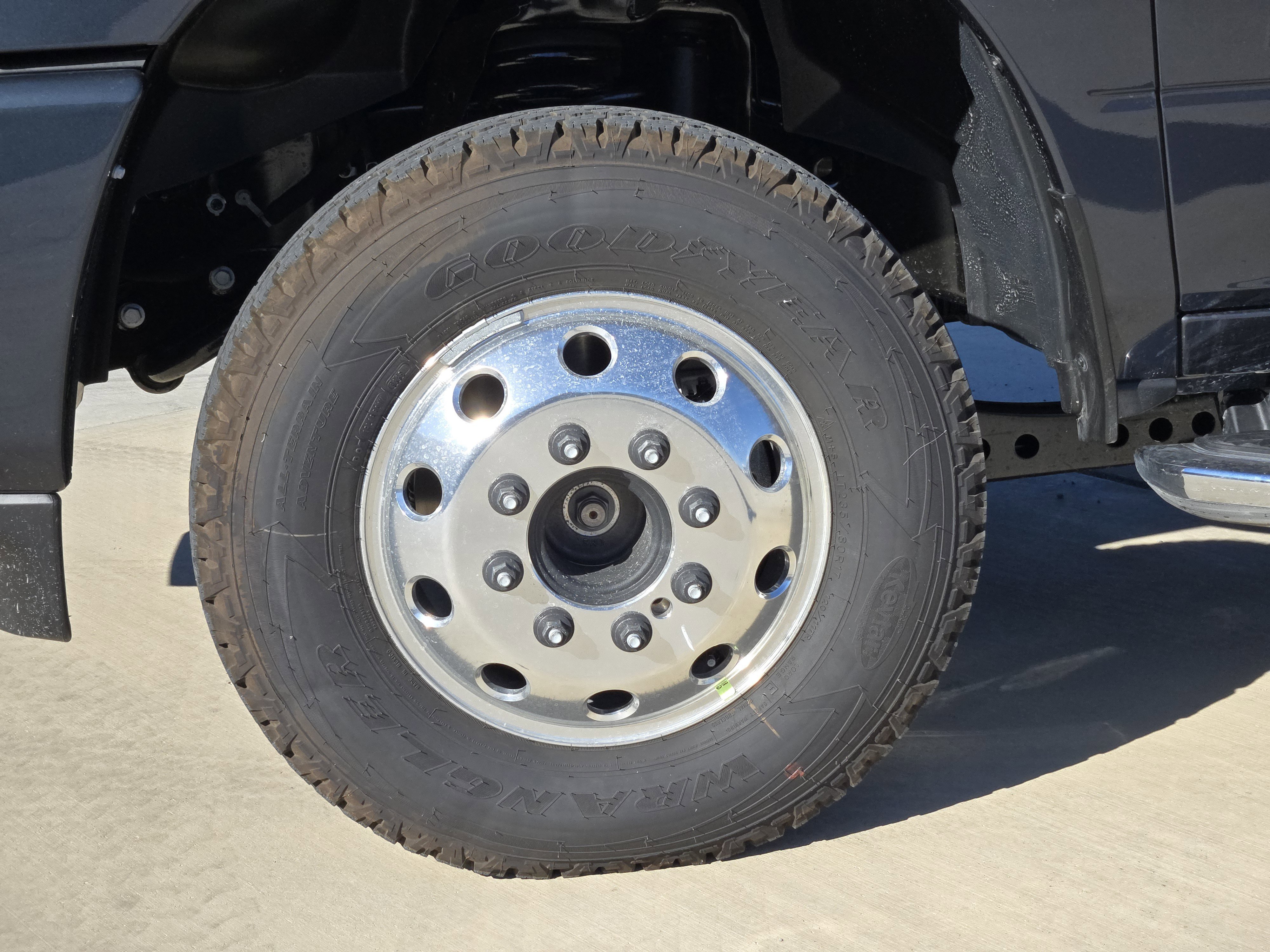 2026 RAM 3500 Laramie - Photo 11