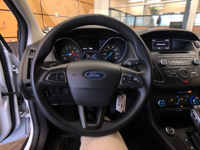 Used 2015 Oxford White Ford S image 13