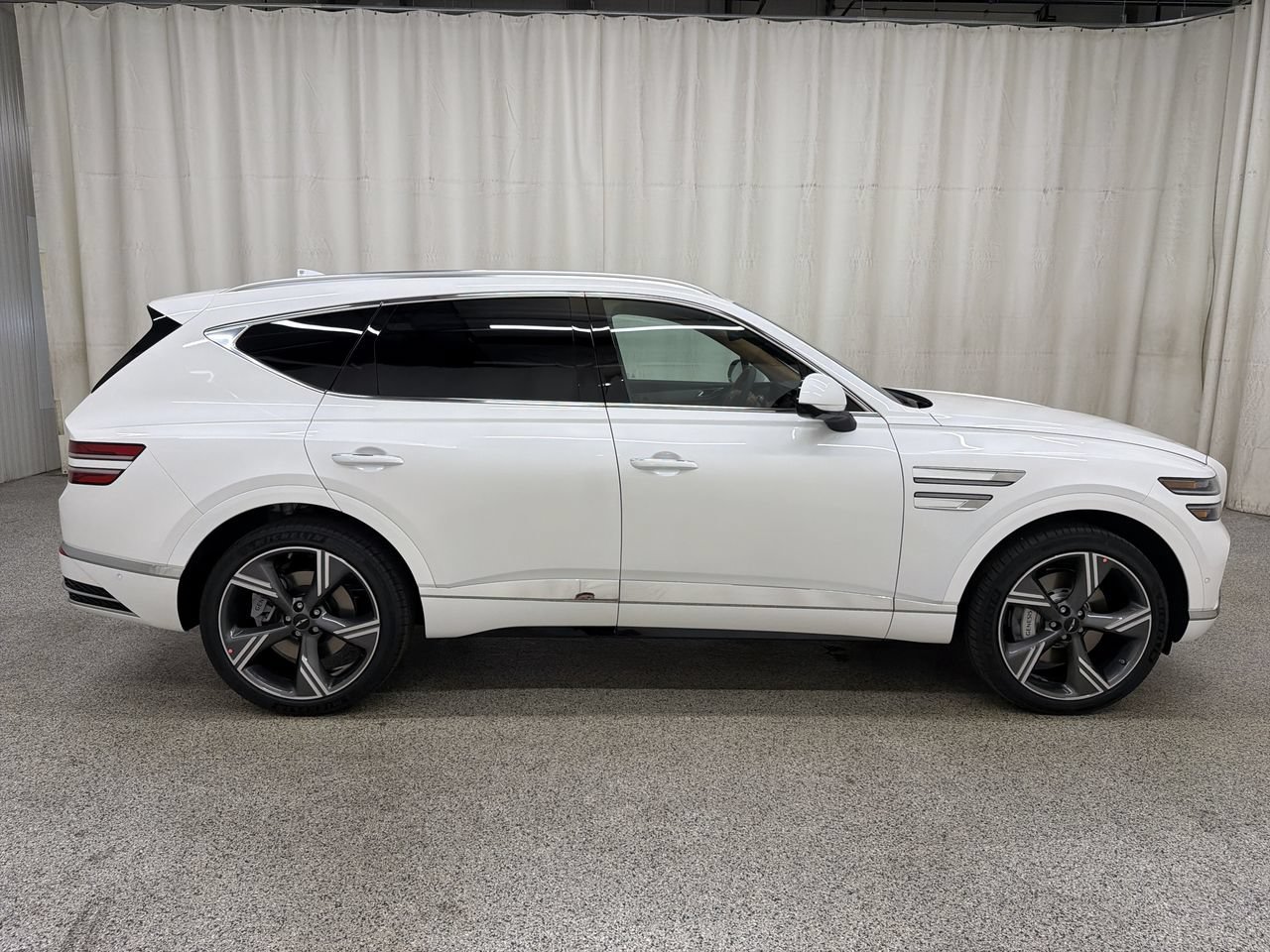 New 2027 Uyuni White Genesis 3.5T PRESTIGE image 5