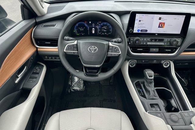 Certified Used 2026 MIDNIGHT BLACK METAL Toyota  image 18