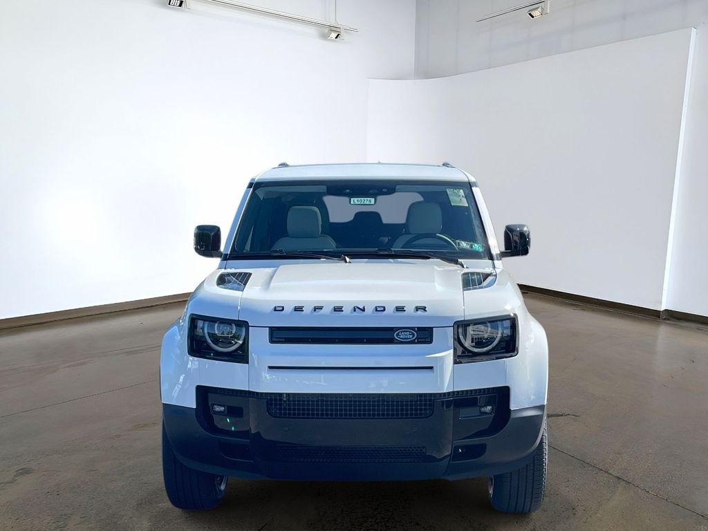 New 2026 Fuji White Land Rover S image 2