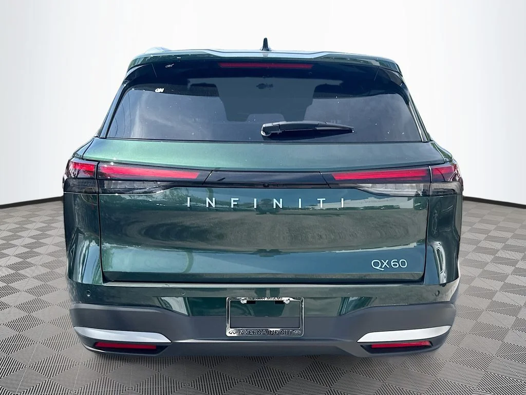 New 2027 DEEP EMERALD INFINITI Luxe FWD image 6