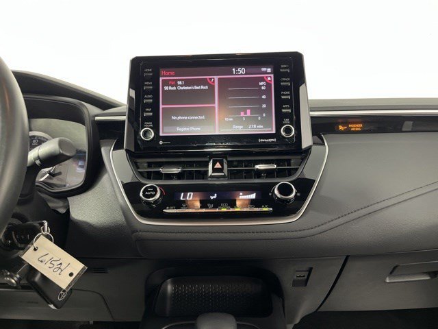 Certified Used 2022 Pearl Toyota SE image 19