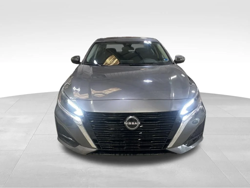 Used 2024 Gray Nissan 2.5 SV image 9