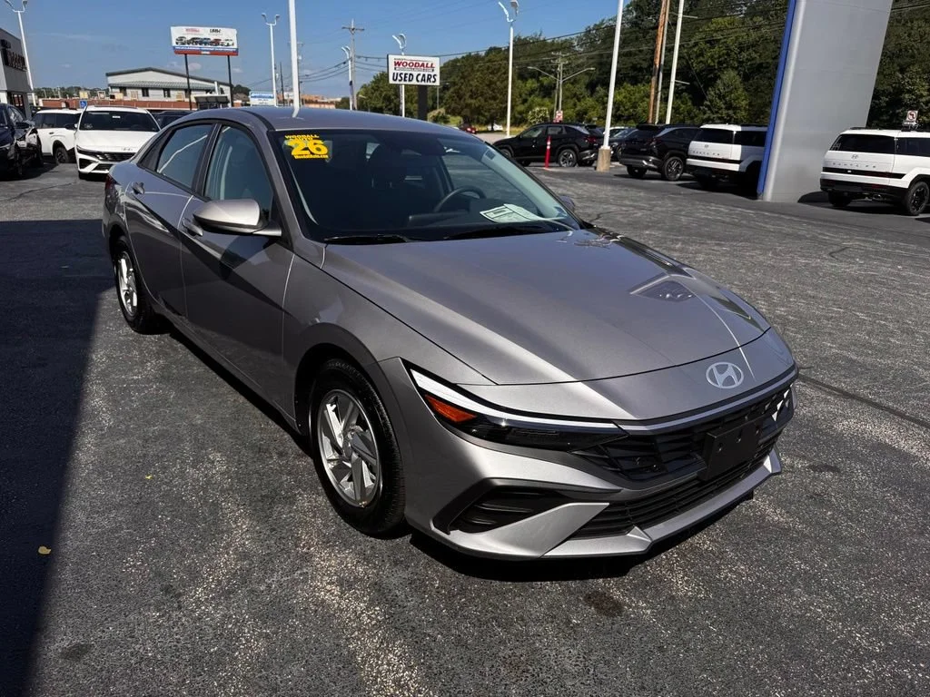 Used 2026 Fluid Metal Hyundai SE image 1