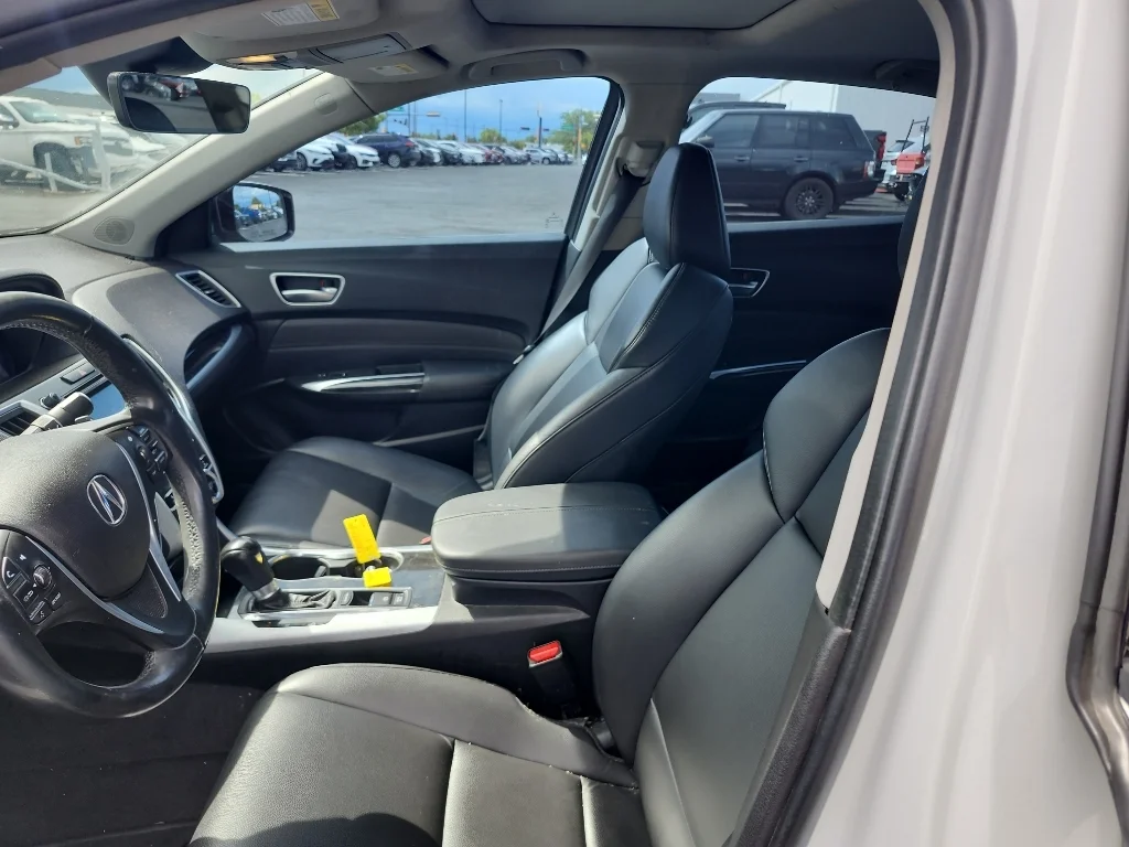 Used 2020 Platinum White Pearl Acura 2.4L (DCT) image 14