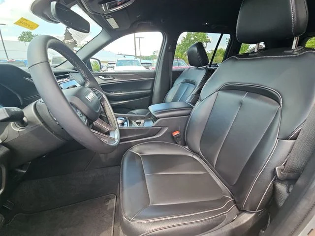 Used 2024 Silver Jeep Limited image 21