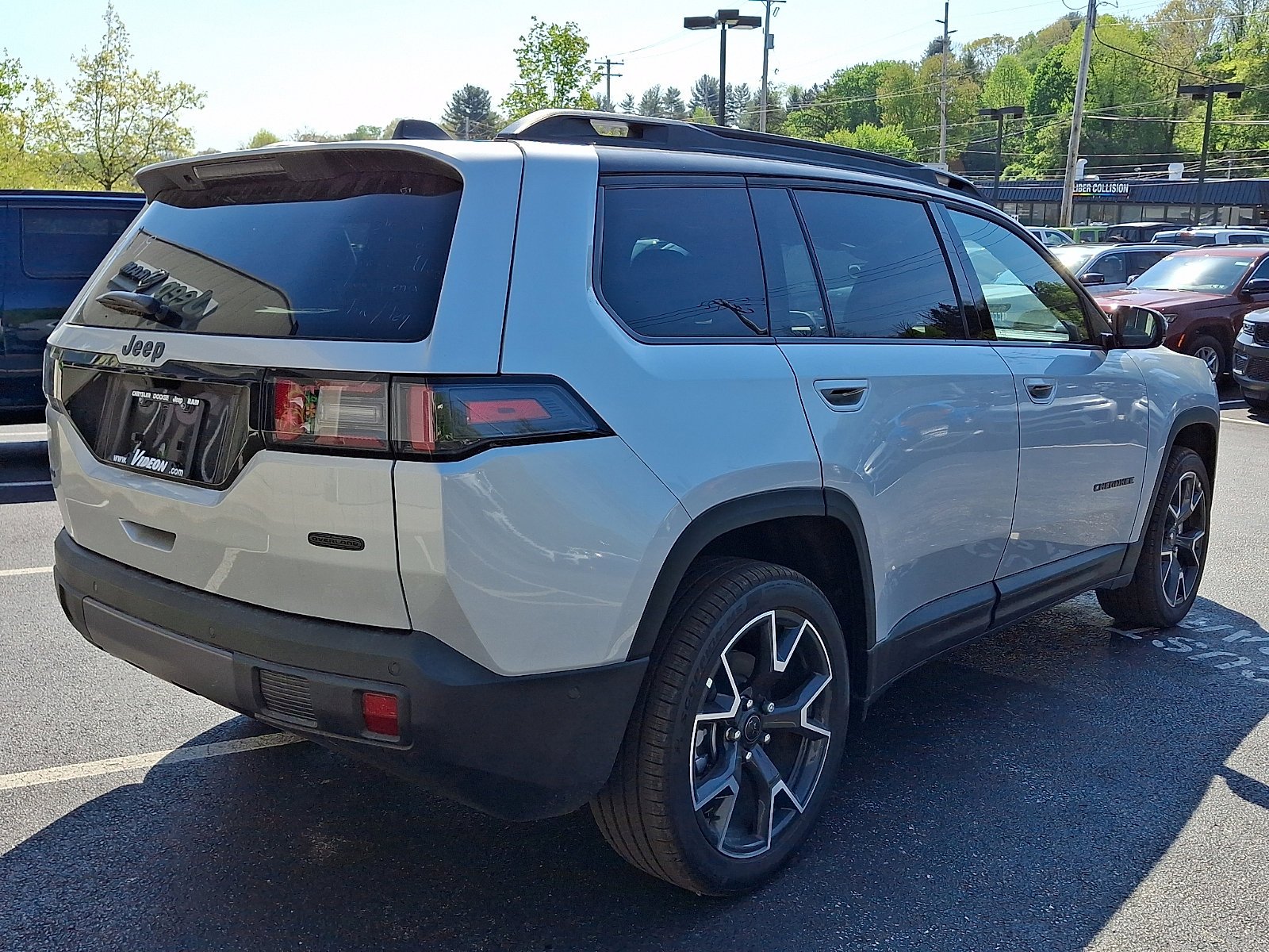 New 2026 Silver Zynith Clear-Coat Exterior Paint Jeep Overland image 3
