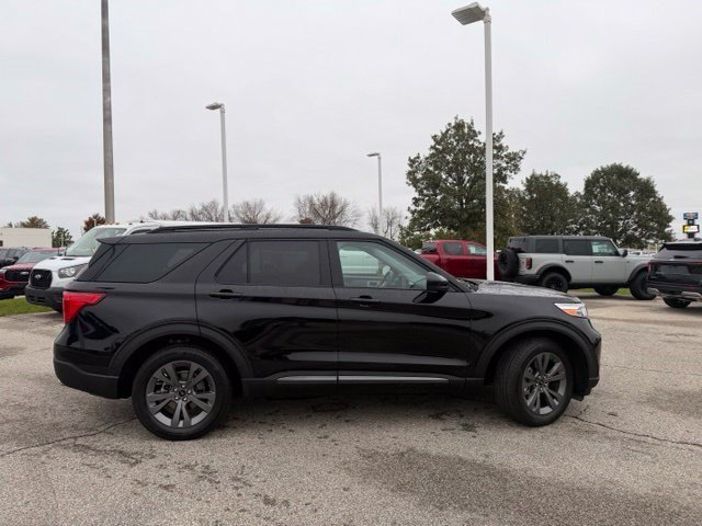 Used 2024 Black Metallic Ford XLT image 8