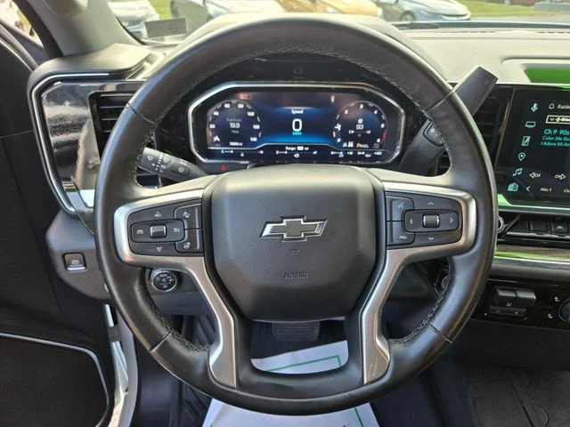 Used 2024 White Chevrolet RST image 30
