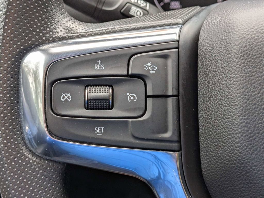 Used 2023 Gray Chevrolet LT image 27