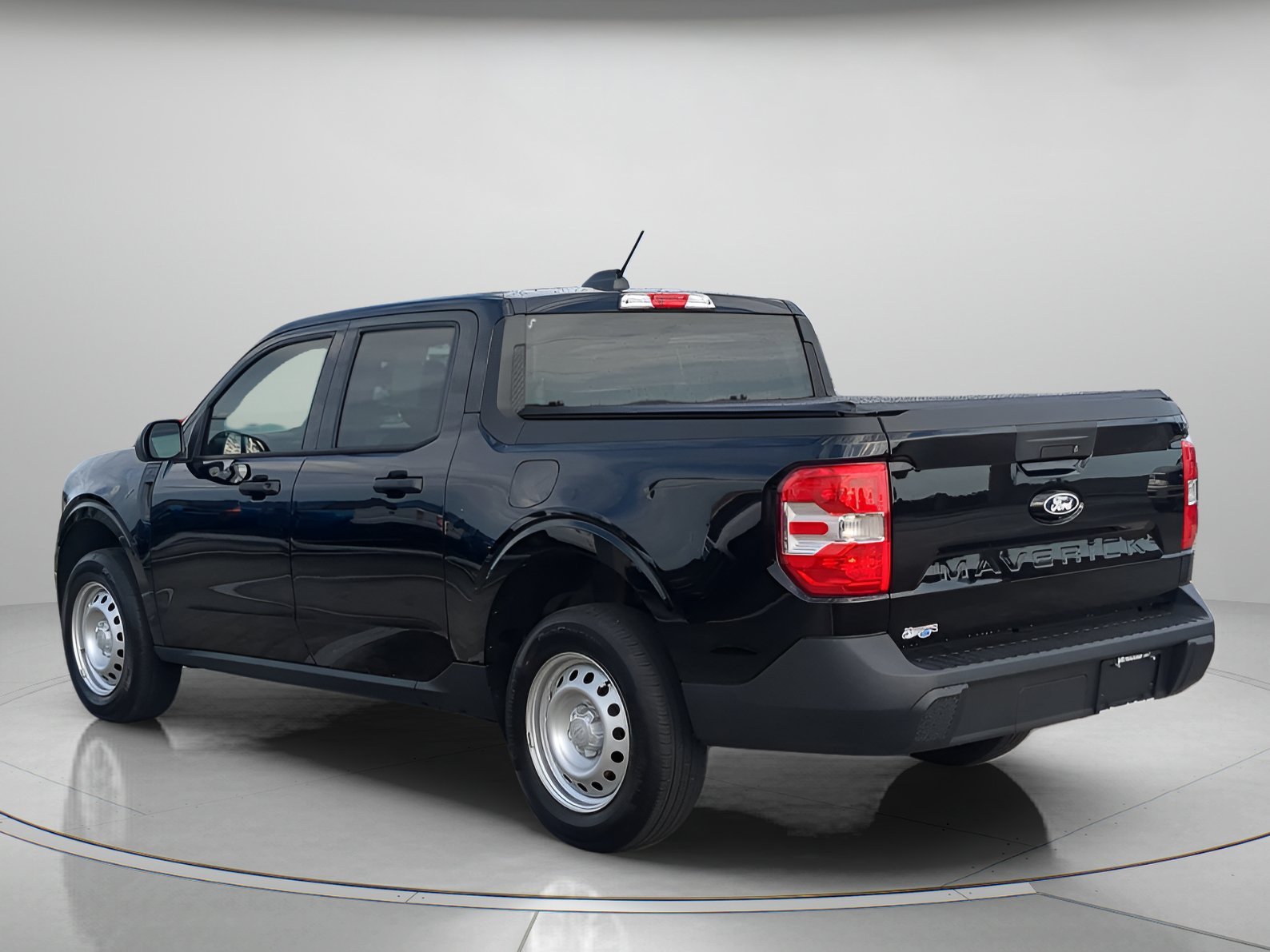 New 2026 Shadow Black Ford XL image 39