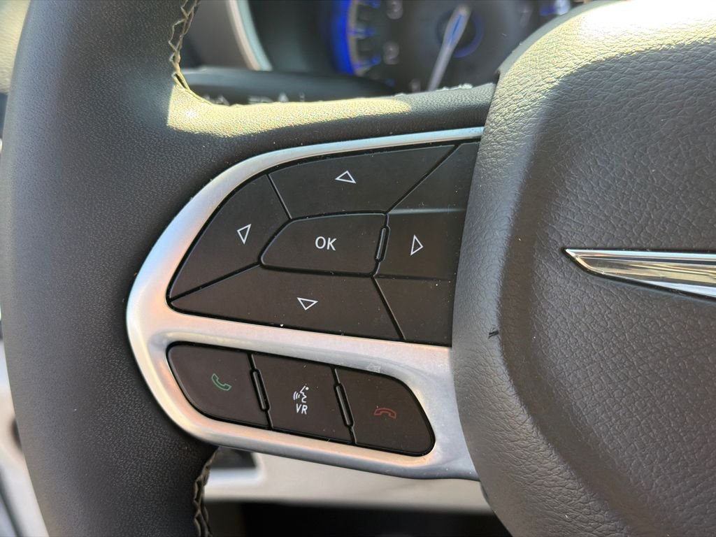 2024 Chrysler Pacifica Touring L - Photo 23