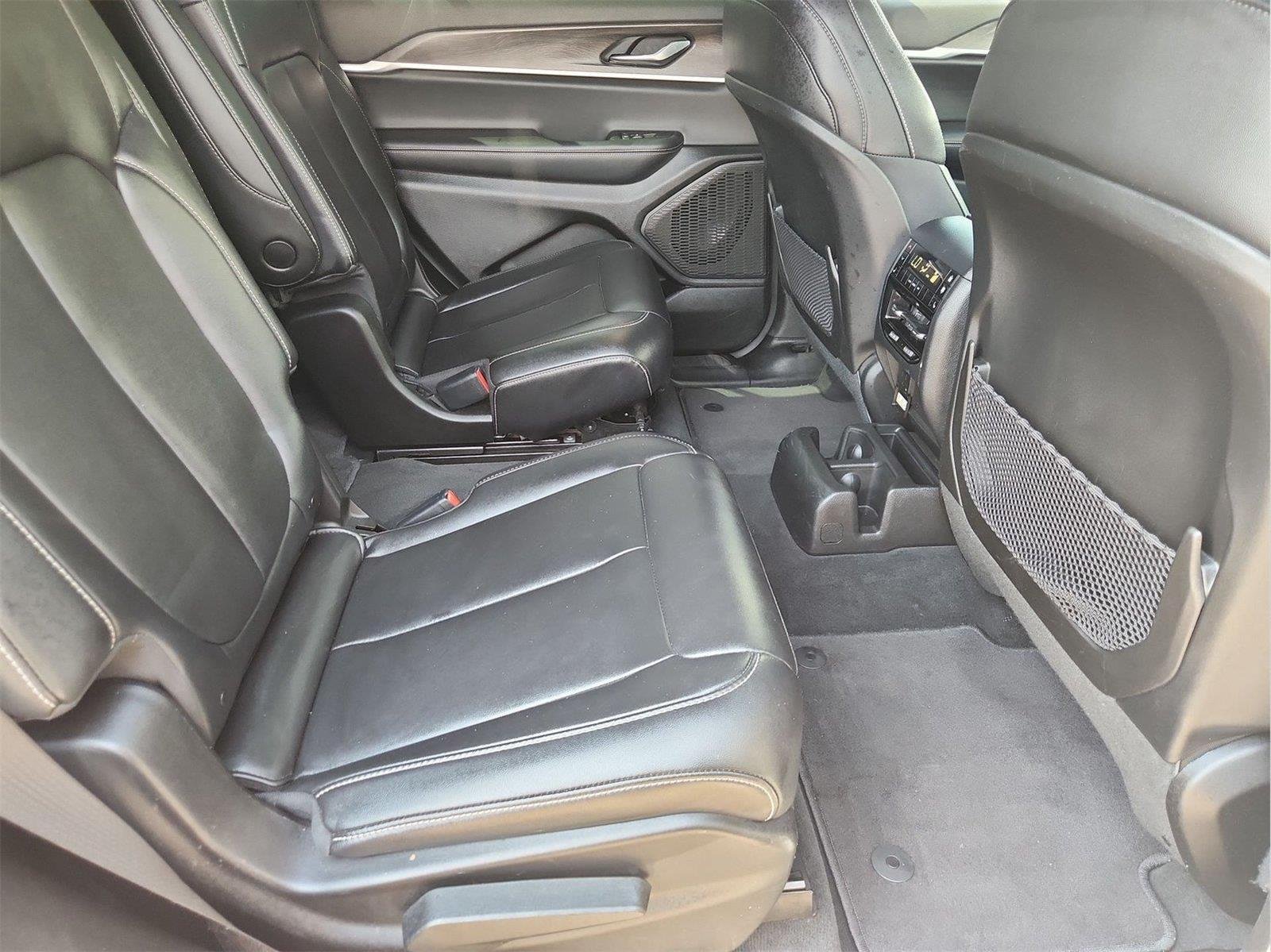 2025 Jeep Grand Cherokee L photo 26 of 34