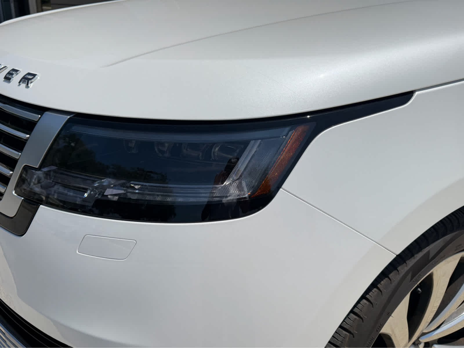 Certified Used 2024 Ostuni Pearl White Metallic Land Rover SV image 5