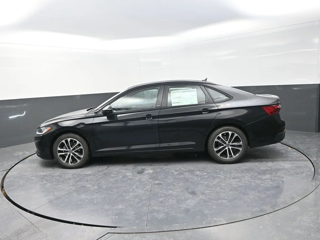 New 2026  Volkswagen 1.5T Sport image 6
