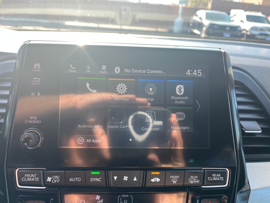 Used 2019 Silver Honda EX-L image 20