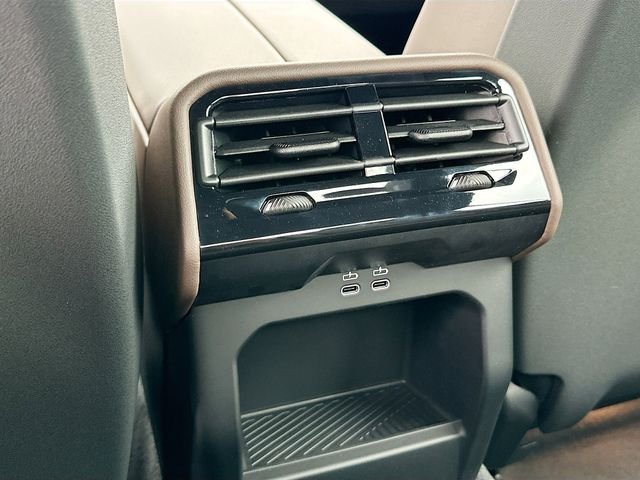 New 2026 White BMW 530i image 20