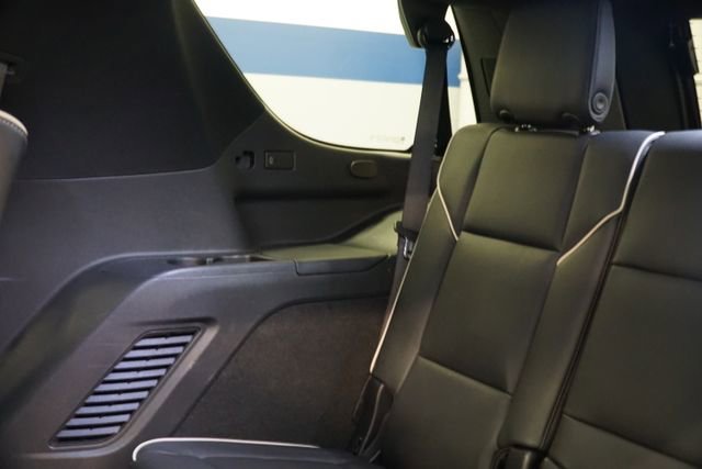 Certified Used 2025 Black Raven Cadillac Premium Luxury image 26