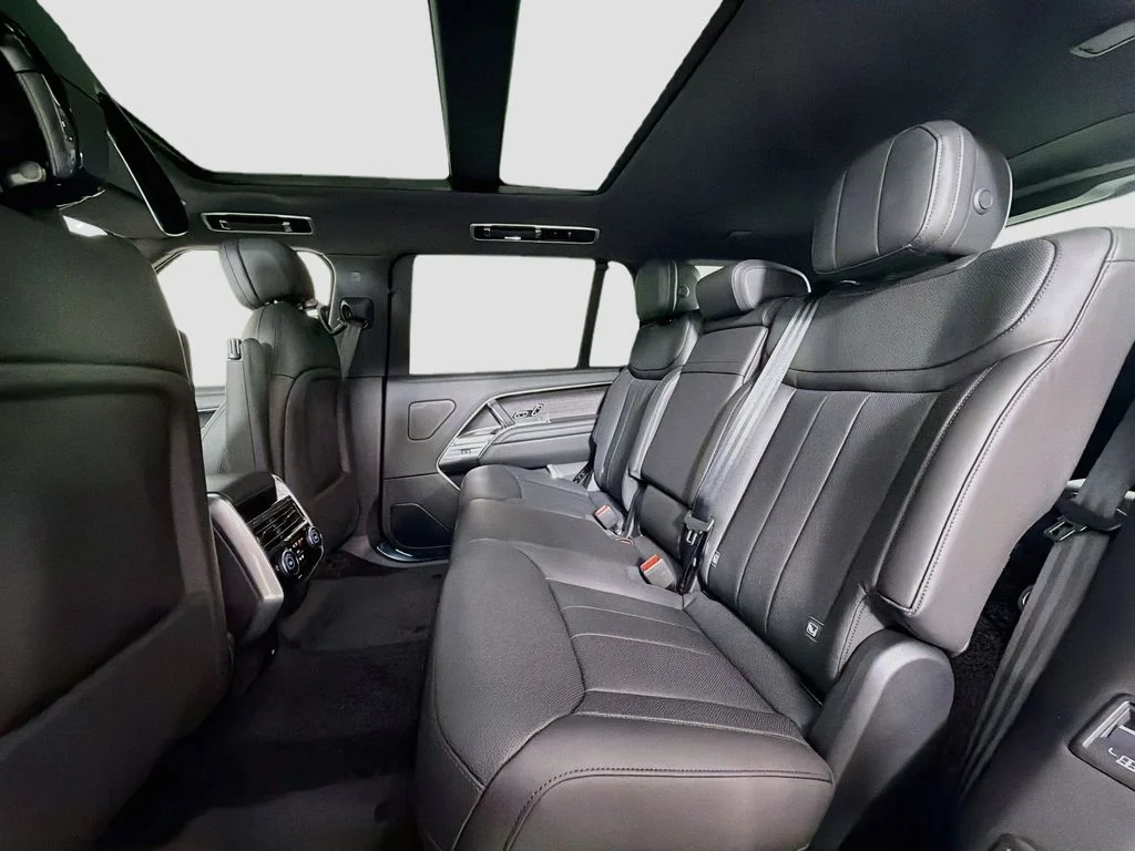New 2026 Santorini Black Land Rover SE 7 Seats image 26