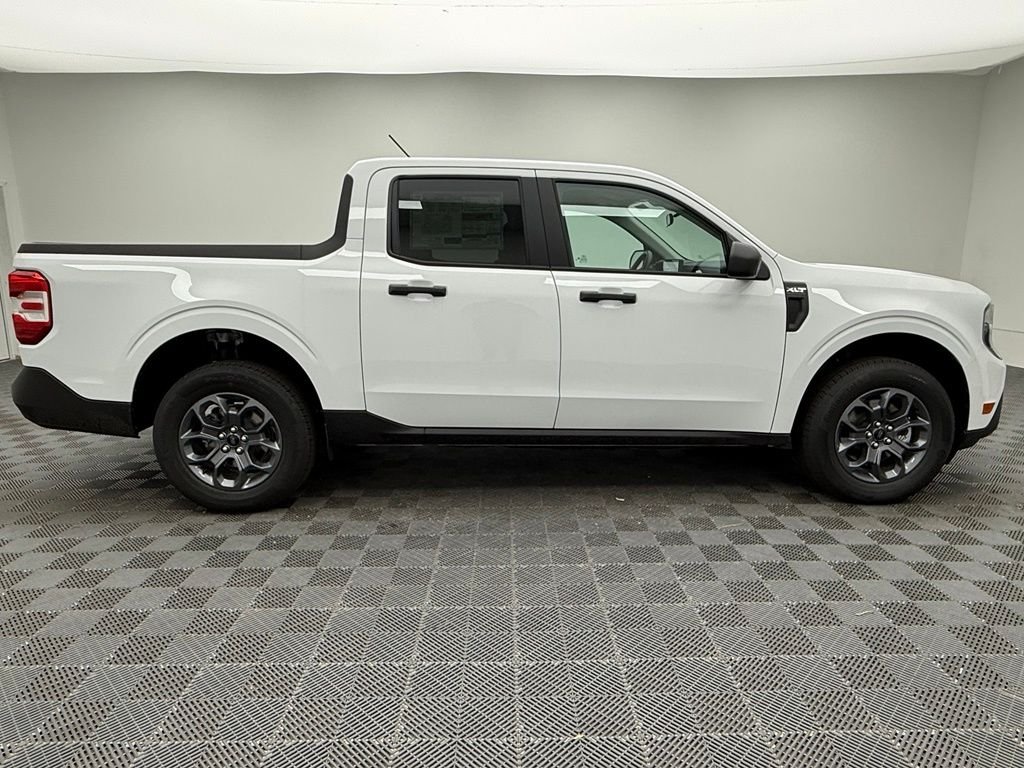New 2026 White Ford XLT image 7