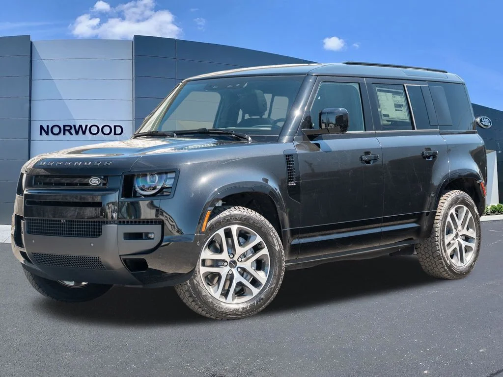 2026 Land Rover Defender 110 X-Dynamic SE P400's photo