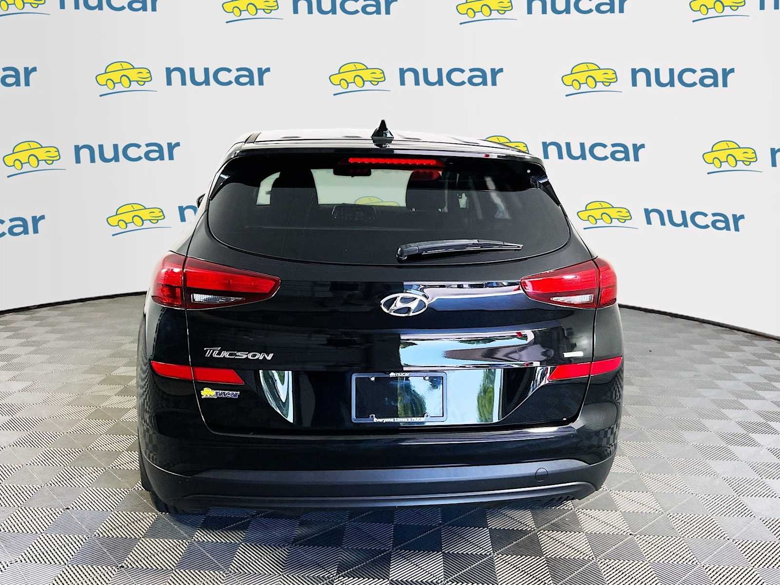 Used 2021 Black Noir Pearl Hyundai SE image 6