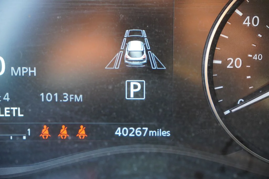Used 2023 Gray/Super Black Nissan SV image 6